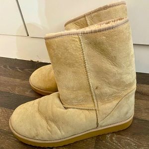 Men’s UGG classic short winter boot